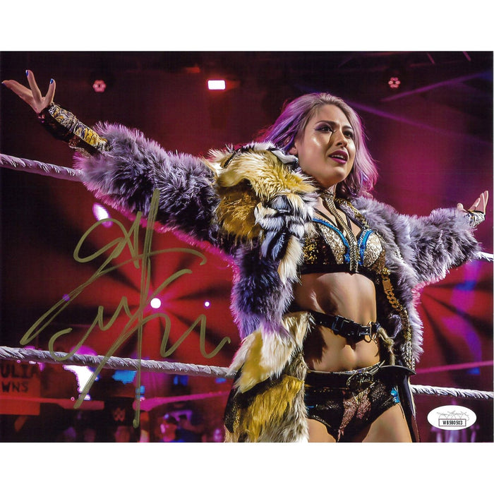 Guilia Open Arms 8x10 - JSA Autographed