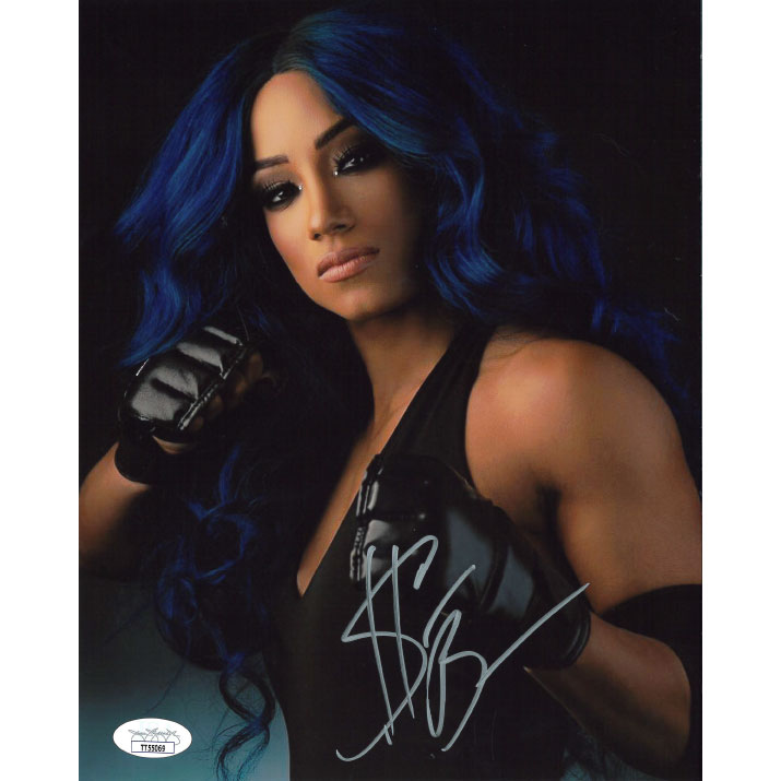Sasha Banks Fight Pose 8 x 10 Promo - JSA AUTOGRAPHED