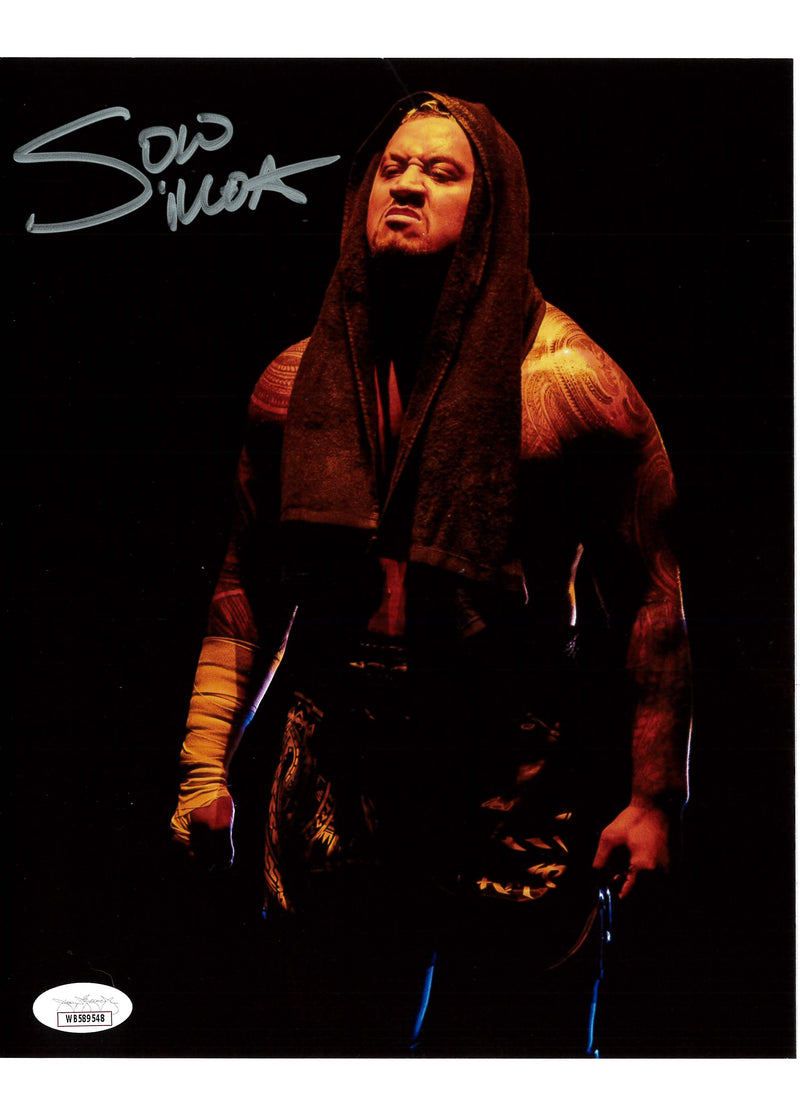 Solo Sikoa Towel On Head 8x10 Promo - JSA Autograph