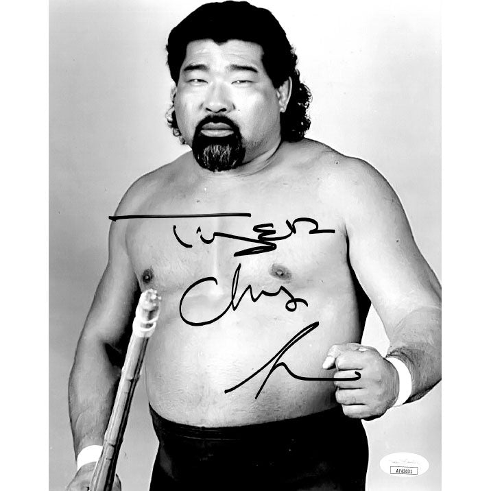 Tiger Chung Lee B & W Half Pose 8 x 10 Promo - JSA AUTOGRAPHED